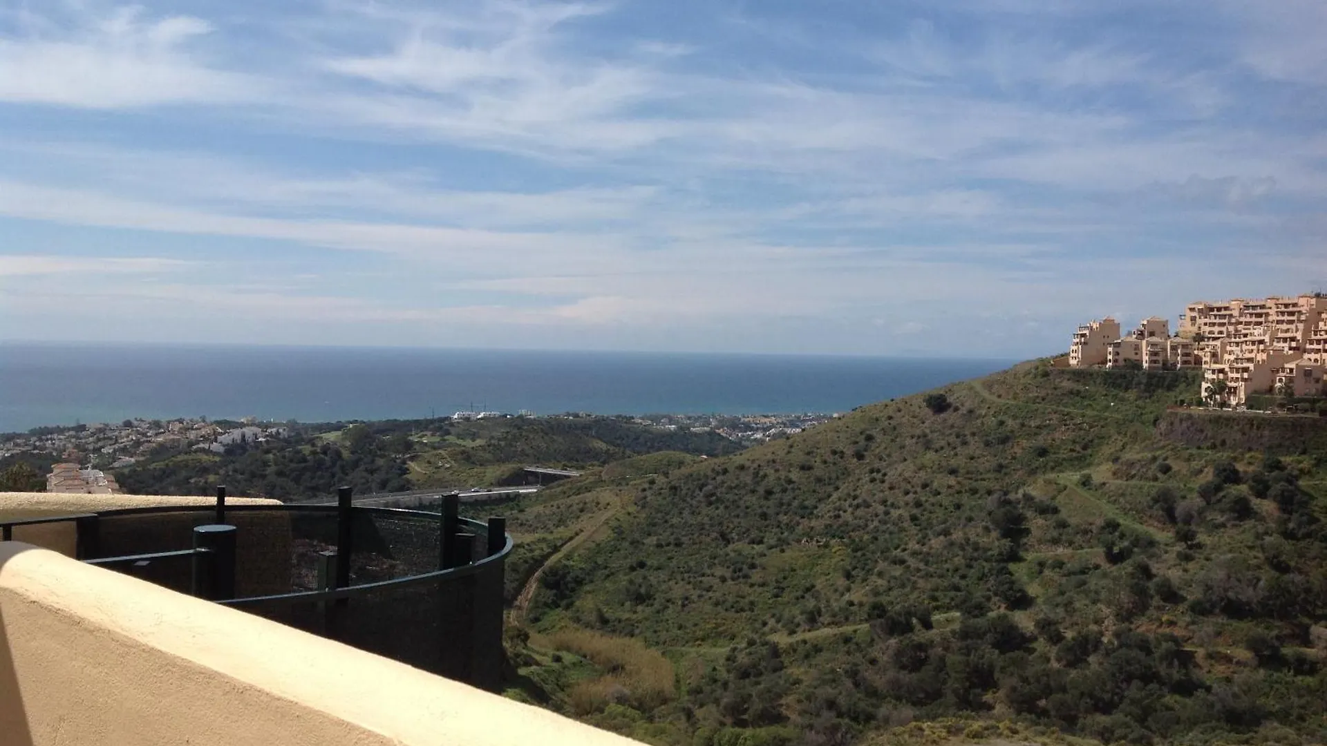 Apartment 2 Bed Penthouse, Rooftop Terrace, Panoramic Views Mijas